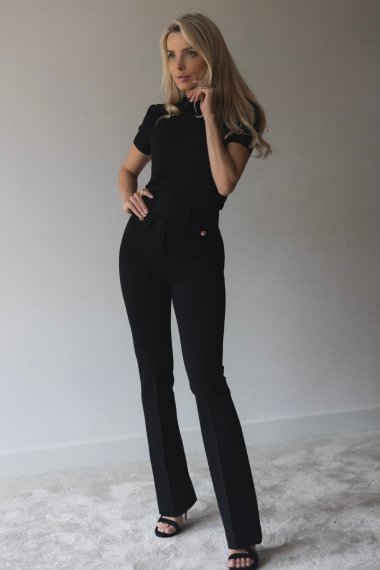High-waist trousers with buttons